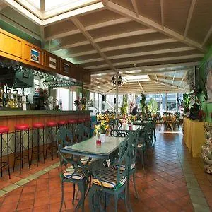 酒店 蒙大拿俱乐部套房酒店 卡门港