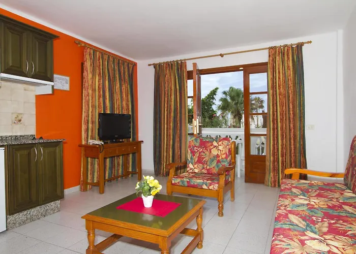 Montana Club Otel Puerto del Carmen (Lanzarote)